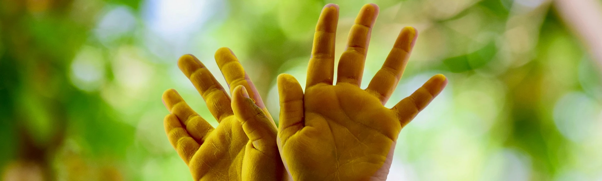 Leki na gorączkę i ból gardła podczas bostonki znajdziesz w aptece internetowej Centralna.pl