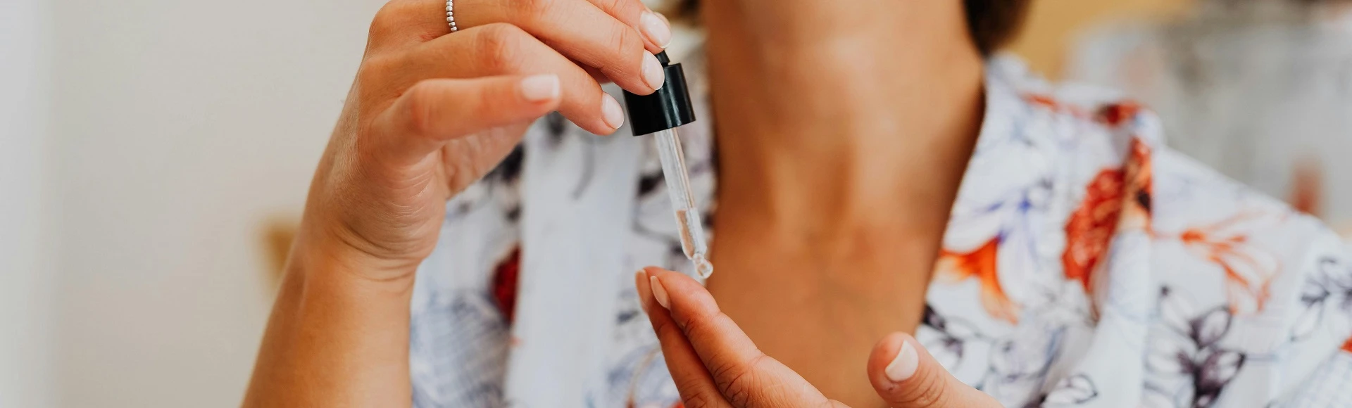 Przeciwzmarszczkowe kosmetyki do pielęgnacji cery dojrzałej znajdziesz w internetowej aptece Centralna.pl