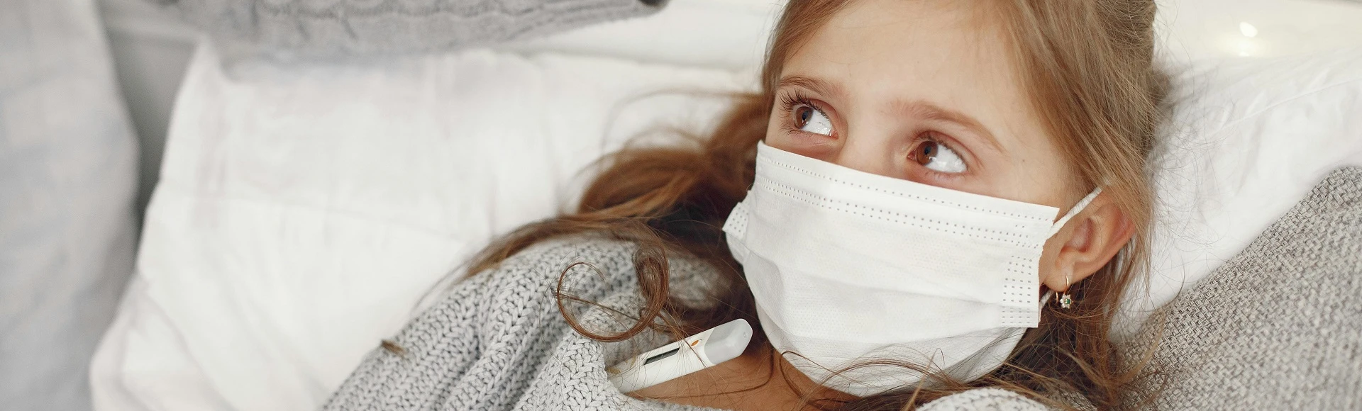 Leki przeciwgorączkowe i przeciwbólowe oraz preparaty przeciwwirusowe łagodzące objawy grypy znajdziesz w aptece internetowej Centralna.pl