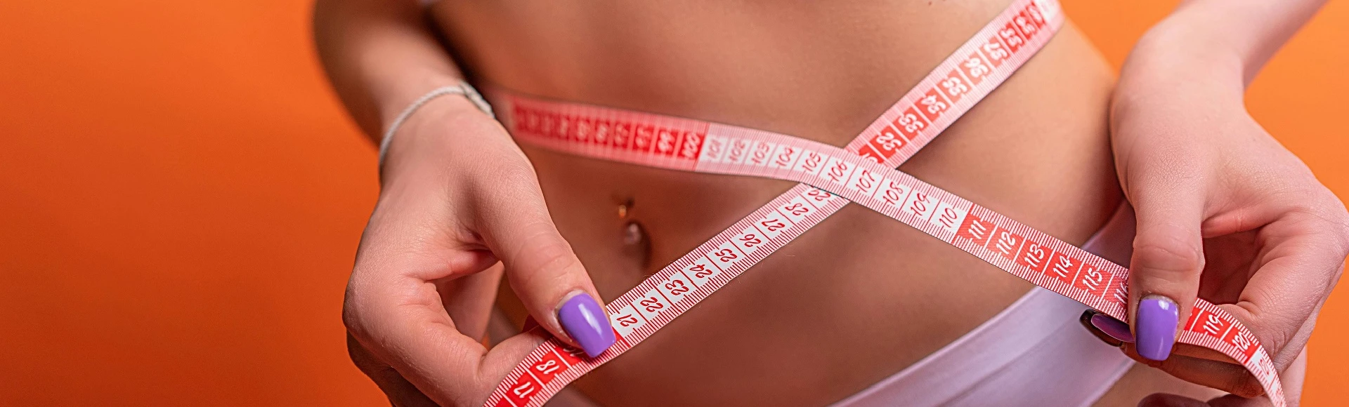 Zdrowe świąteczne potrawy na stole bożonarodzeniowym – sposoby na nieprzybieranie na wadze w Święta.