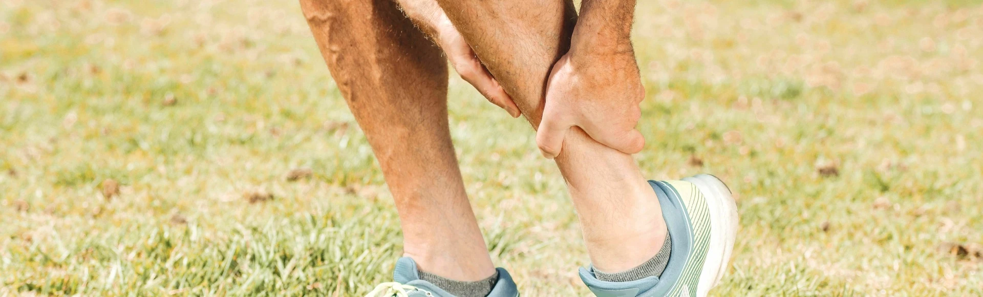 Niedobór magnezu może powodować bolesne skurcze mięśni, zaburzać funkcjonowanie układu nerwowego, a nawet wpływać negatywnie na trawienie. Suplementy z magnezem znajdziesz w internetowej Aptece Centralnej. Niedobór magnezu może powodować bolesne skurcze mięśni, zaburzać funkcjonowanie układu nerwowego, a nawet wpływać negatywnie na trawienie. Suplementy z magnezem znajdziesz w internetowej Aptece Centralnej.