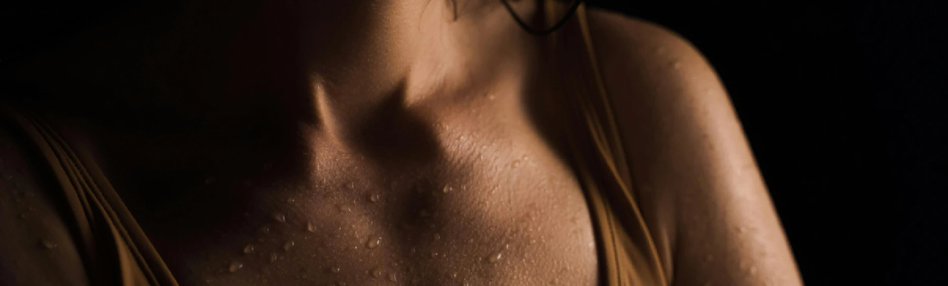 Nadpotliwość pach, dłoni czy całego ciała może utrudnić codzienne funkcjonowanie i znacznie obniżyć poczucie własnej wartości. Skuteczne antyperspiranty znajdziesz w internetowej Aptece Centralnej. Nadpotliwość pach, dłoni czy całego ciała może utrudnić codzienne funkcjonowanie i znacznie obniżyć poczucie własnej wartości. Skuteczne antyperspiranty znajdziesz w internetowej Aptece Centralnej.