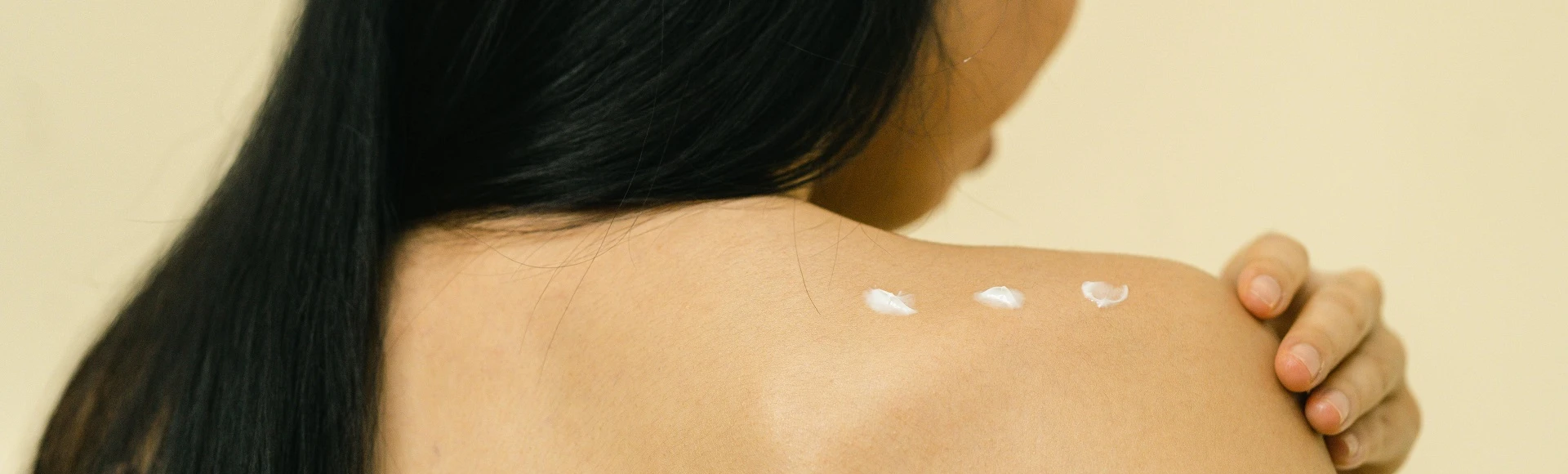 Środki przeciwbólowe i przeciwświądowe łagodzące objawy półpaśca znajdziesz w aptece internetowej Centralna.pl