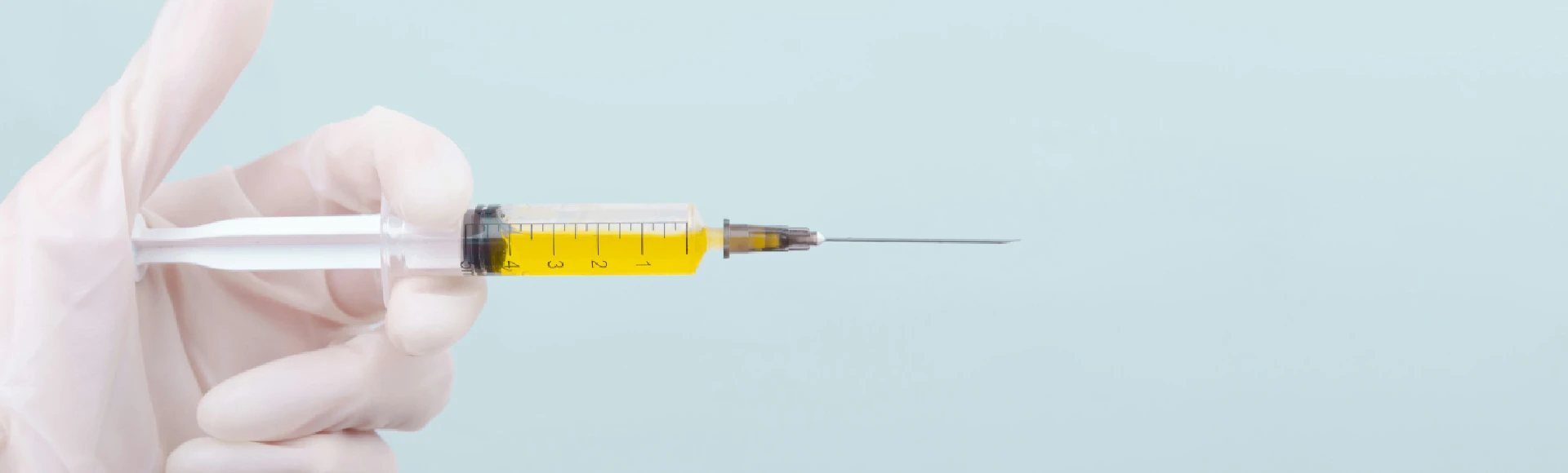 Szczepienia pełnią ważną rolę w profilaktyce zdrowotnej, chroniąc przed ciężkim przebiegiem chorób zakaźnych i epidemiami. Przeczytaj na co należy zaszczepić dzieci, a jakie szczepienia powinni rozważyć dorośli. Szczepienia pełnią ważną rolę w profilaktyce zdrowotnej, chroniąc przed ciężkim przebiegiem chorób zakaźnych i epidemiami. Przeczytaj na co należy zaszczepić dzieci, a jakie szczepienia powinni rozważyć dorośli.