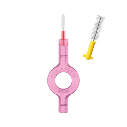 Curaprox Travel Set – zestaw podróżny czerwony, 1 sztuka - Pasta Grejpfrut i Bergamotka + szczoteczka + szczoteczki międzyzębowe - 1