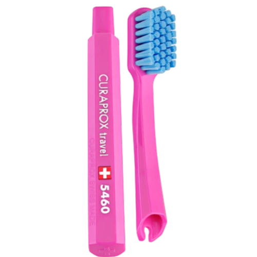 Curaprox Travel Set – zestaw podróżny żółty, 1 sztuka  - Pasta jeżyna + lukrecja 10 ml + szczoteczka + szczoteczki międzyzębowe - 4