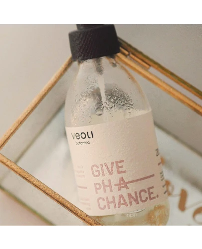 Veoli Botanica Give pH a Chance Tonik-mgiełka do twarzy kojąca, 200 ml - Który łagodzi podrażnienia i niweluje uczucie ściągnięcia - 1