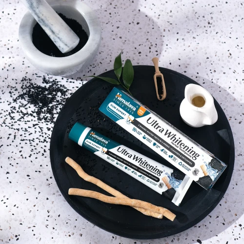 Himalaya Gum Expert Ultra Whitening Ziołowa pasta do zębów, 75 ml - Pasta z węglem kokosowym i olejem z czarnuszki - 3